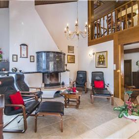 4 Bedroom Villa with Pool and Annex near Porec, Sleeps 8